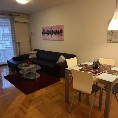 Flexible Selfcheckins 35 - Zagreb - Garage - Loggia - New Appartement Buitenkant foto