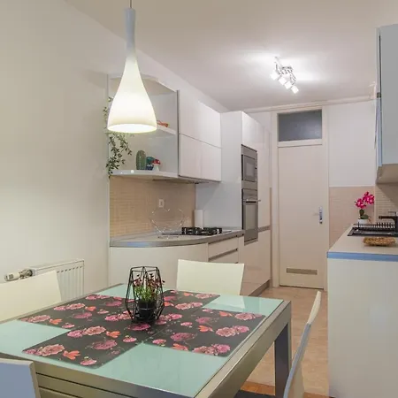 Flexible Selfcheckins 35 - Zagreb - Garage - Loggia - New Appartement Buitenkant foto