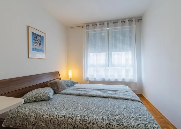 Flexible Selfcheckins 35 - Zagreb - Garage - Loggia - New