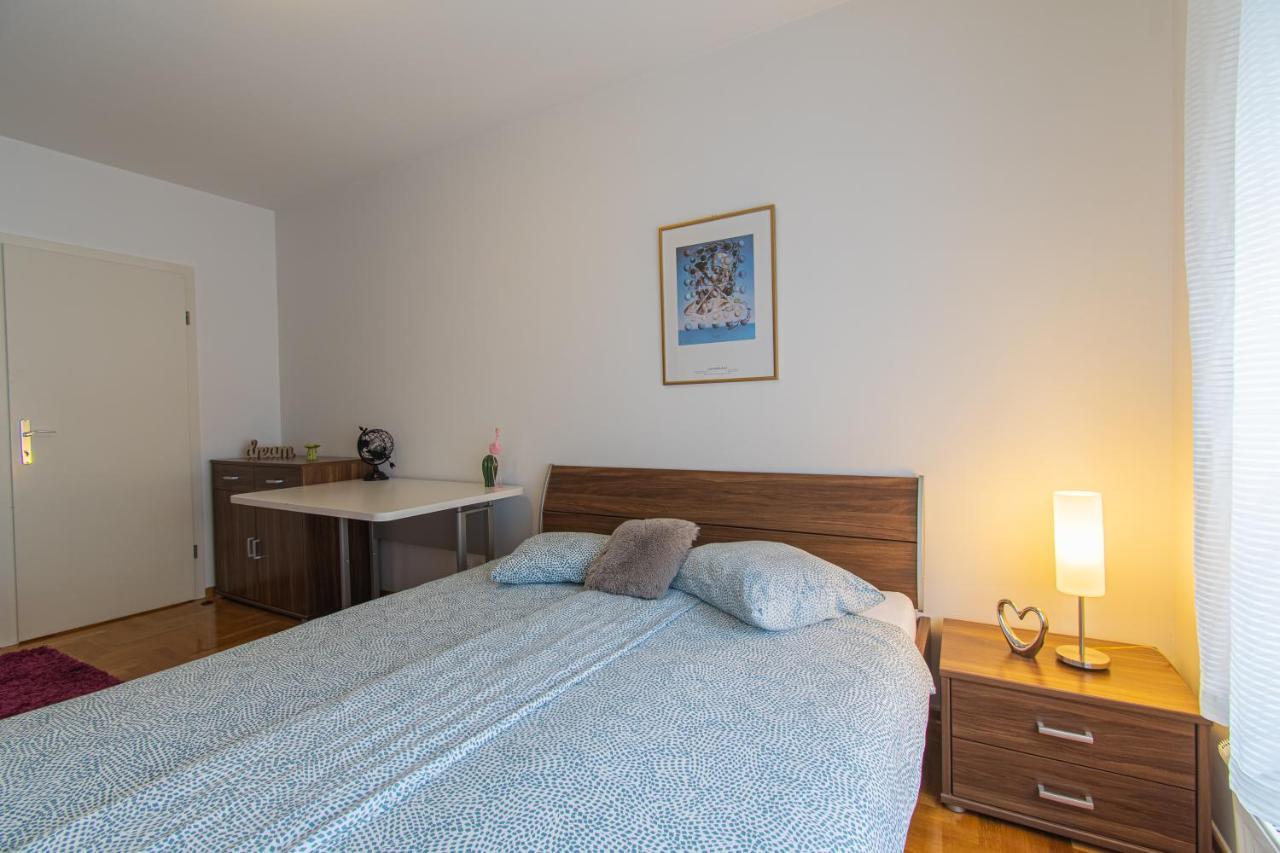 Appartamento Flexible Selfcheckins 35 - - Garage - Loggia - New Zagabria