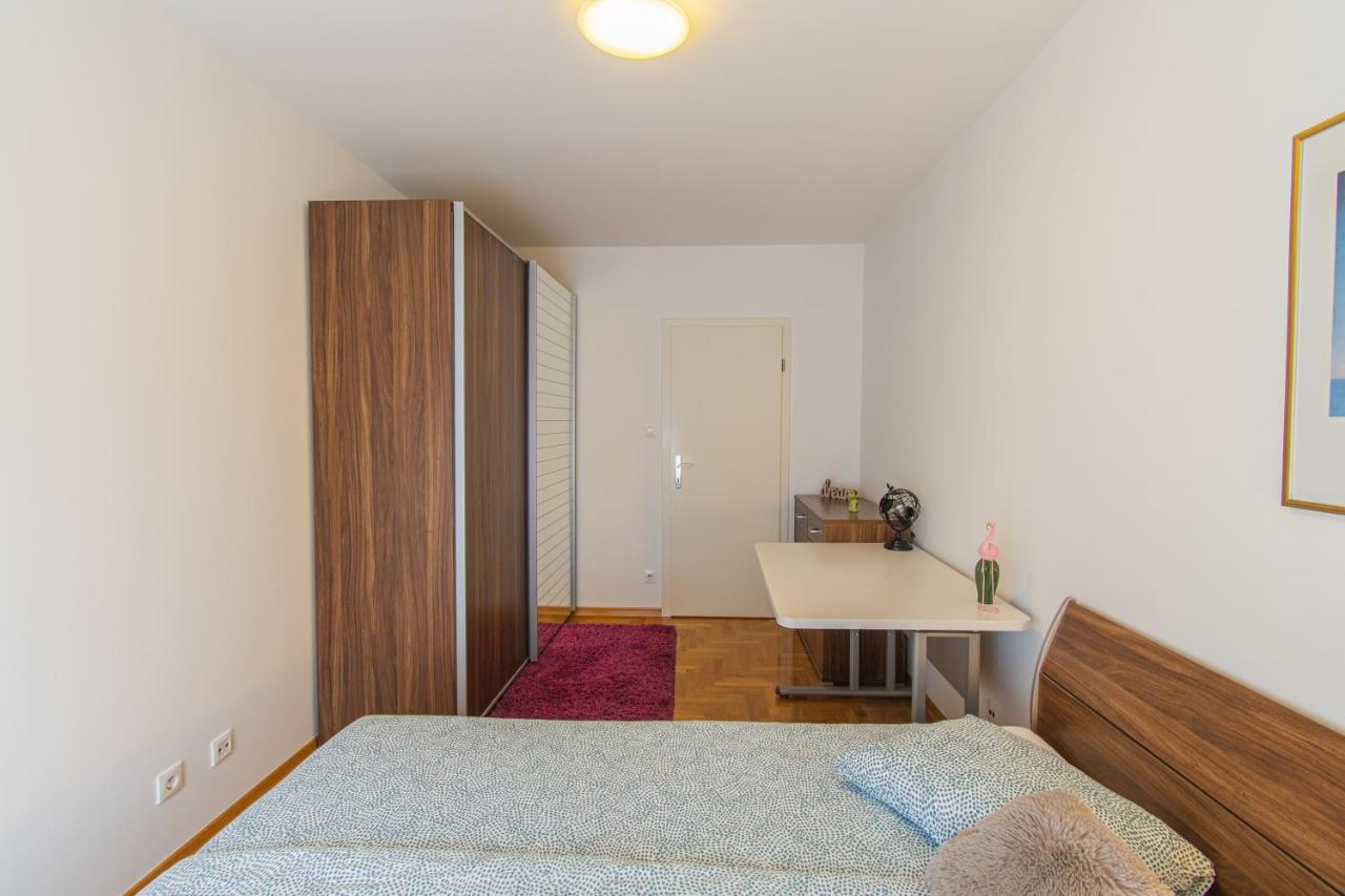 Flexible Selfcheckins 35 - - Garage - Loggia - New Zagabria